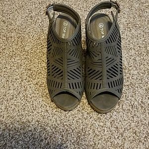 Top Moda Olive green open toe heels